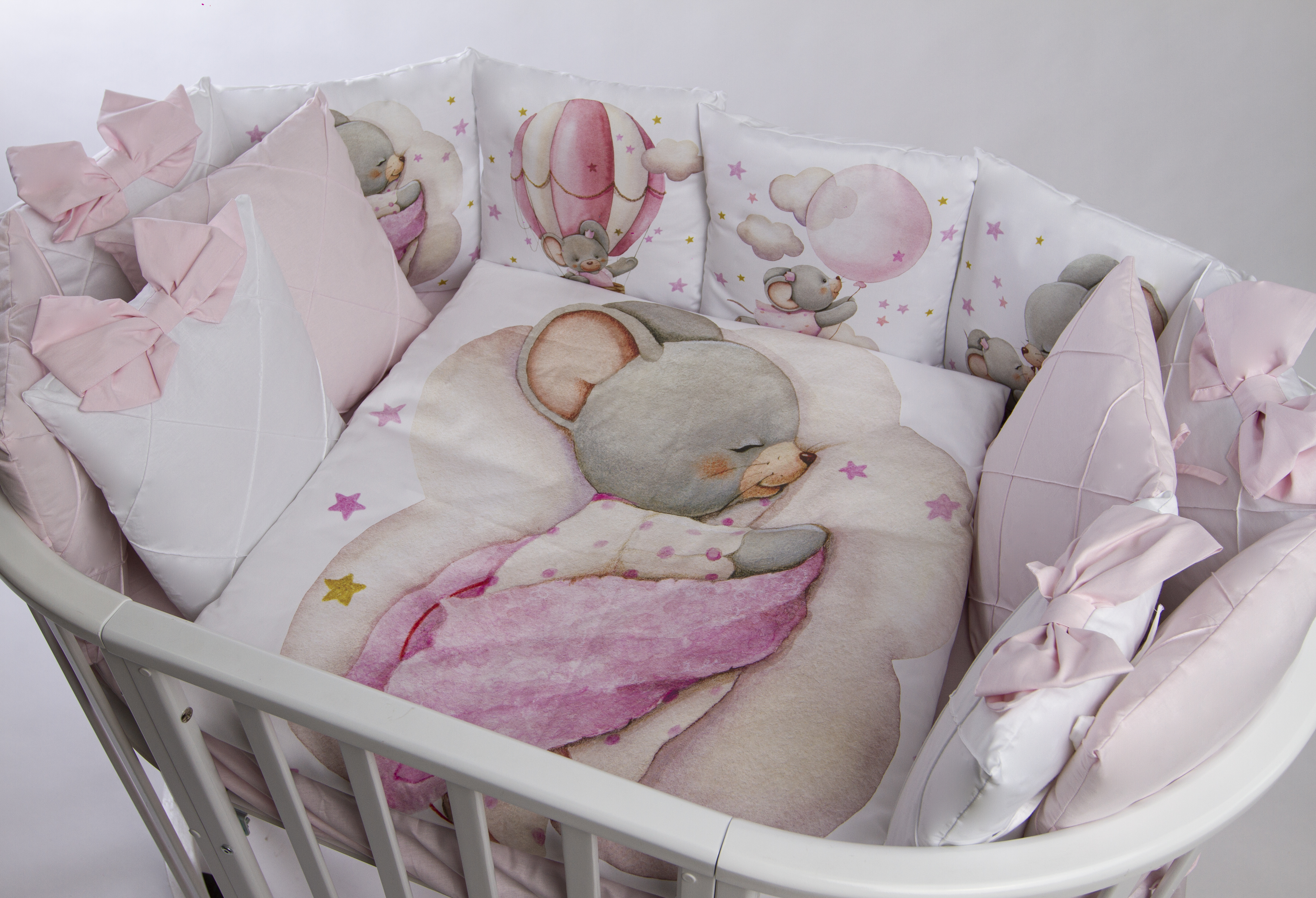Комплект в кроватку сатин 17 предметов Панно Премиум "Малыш мышонок" (розовый) сатин