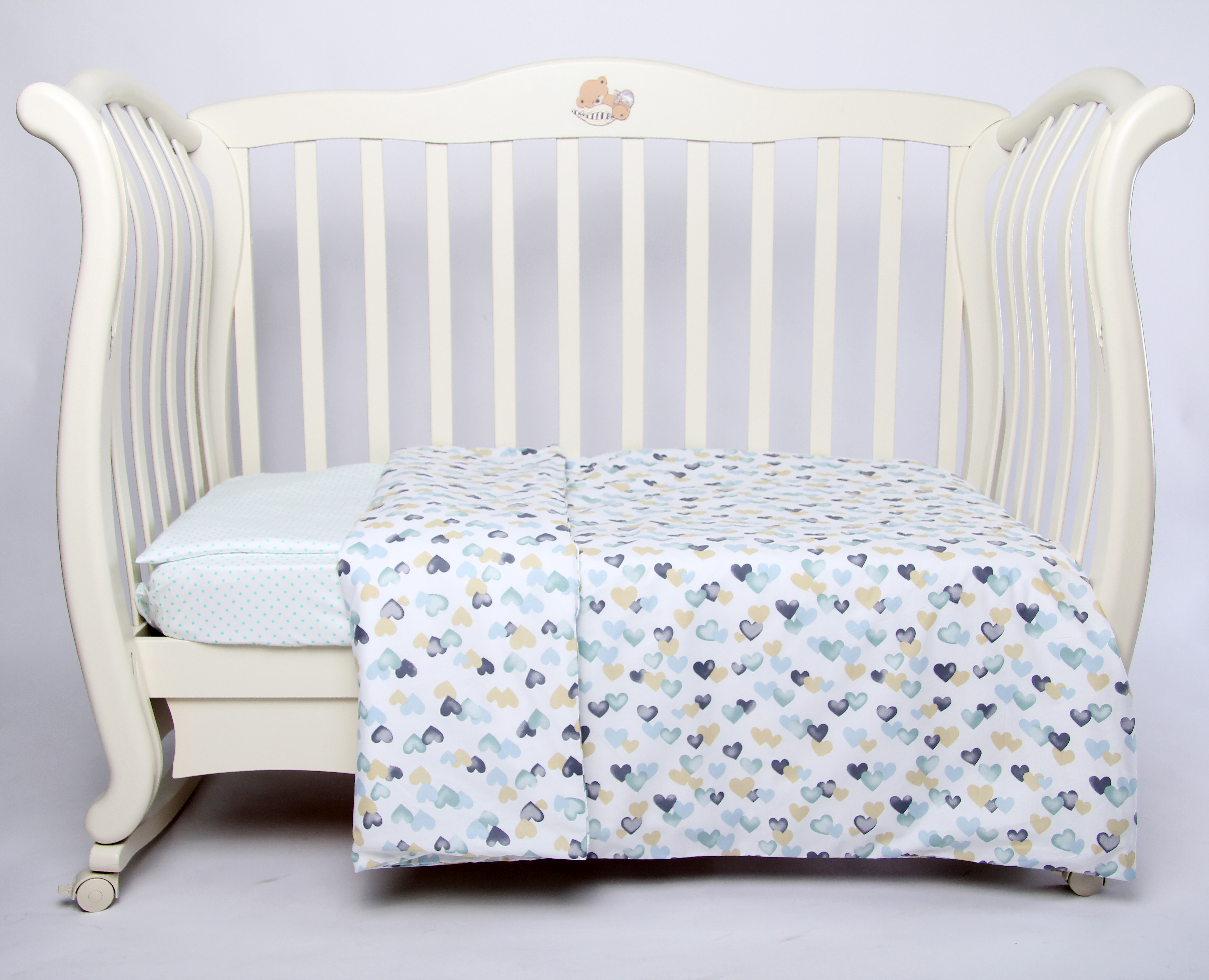 Комплект постельного белья в детскую кроватку 3 предмета "Сердечки мята" сатин