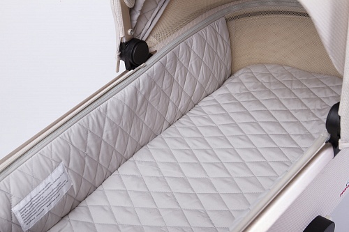 Коляска детская Peppy Monaco 2 в 1 Beige (бежевый), рама беж, шлифованный алюминий Коляска детская Peppy Monaco 2 в 1 Beige (бежевый), рама беж, шлифованный алюминий